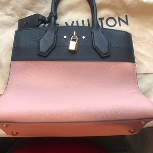 Louis Vuitton purse